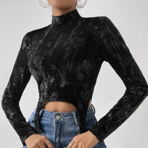 Chic Comfort Long Sleeve O-Neck Crop Top